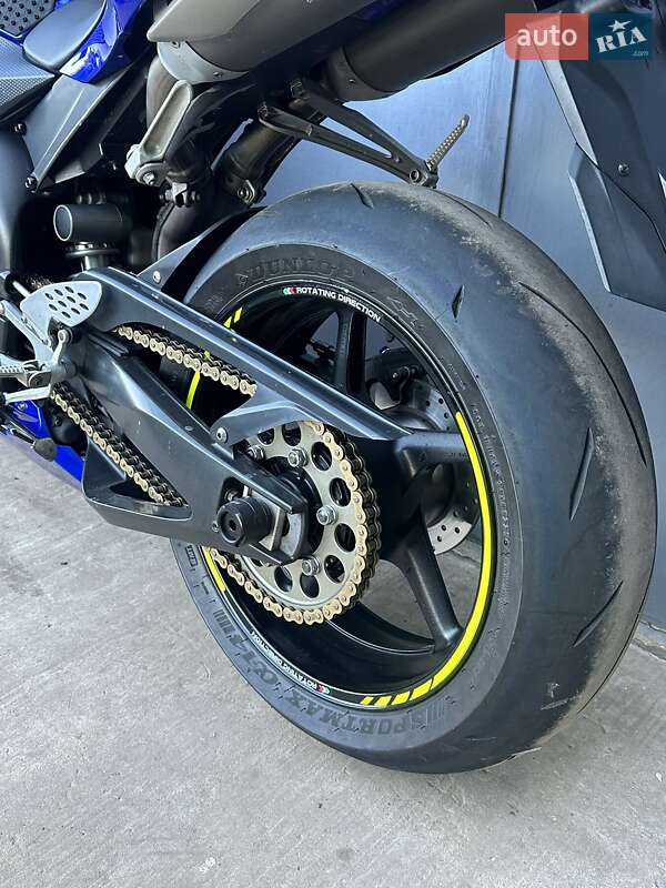 Спортбайк Yamaha YZF R1 2004 в Каневе