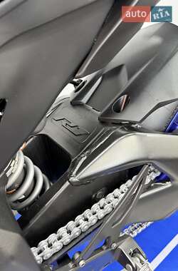 Спортбайк Yamaha YZF R1 2022 в 