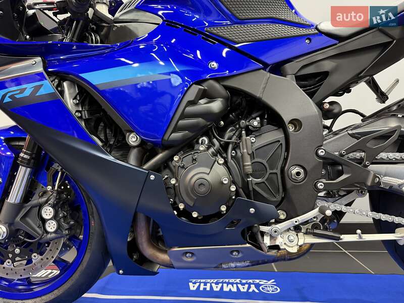 Спортбайк Yamaha YZF R1 2022 в Кропивницком