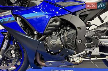 Спортбайк Yamaha YZF R1 2022 в 