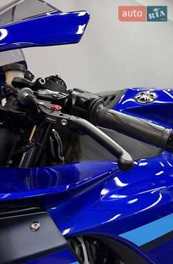 Спортбайк Yamaha YZF R1 2022 в 