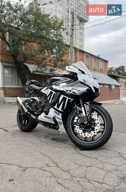 Спортбайк Yamaha YZF R1 2024 в 