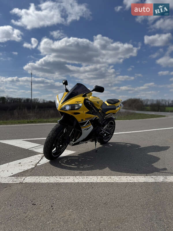 Спортбайк Yamaha YZF R1 2005 в Богодухіву