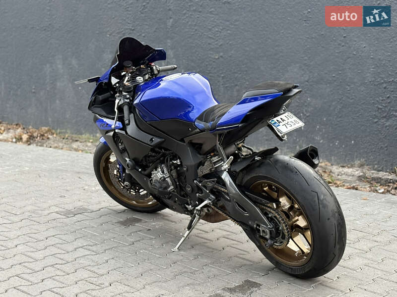 Спортбайк Yamaha YZF R1 2016 в Києві фото 3 Спортбайк Yamaha YZF R1 2016 в Києві