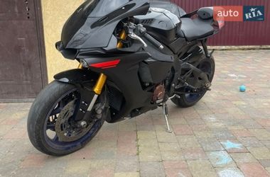 Спортбайк Yamaha YZF R1 2017 в Ужгороді