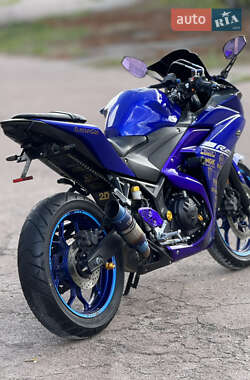 Мотоцикл Без обтекателей (Naked bike) Yamaha YZF-R25 2017 в 