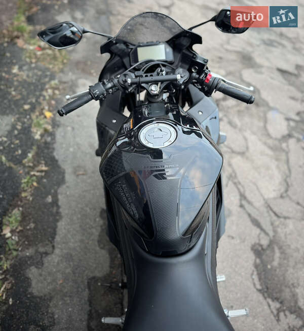 Спортбайк Yamaha YZF-R25 2021 в Киеве