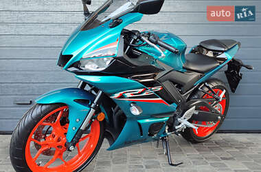 Мотоцикл Без обтекателей (Naked bike) Yamaha YZF-R3 2020 в 