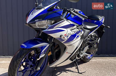 Спортбайк Yamaha YZF-R3 2015 в 