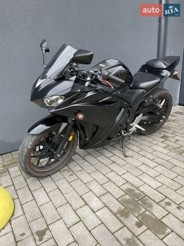 Спортбайк Yamaha YZF-R3 2015 в Луцьку фото 2 Спортбайк Yamaha YZF-R3 2015 в Луцьку