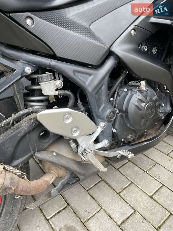 Спортбайк Yamaha YZF-R3 2015 в Луцьку фото 21 Спортбайк Yamaha YZF-R3 2015 в Луцьку