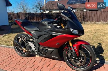 Спортбайк Yamaha YZF-R3 2018 в Новом Ярычеве