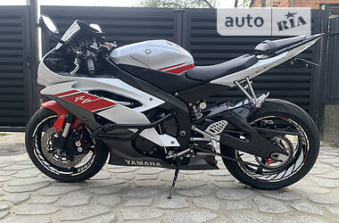 Спортбайк Yamaha YZF R6 2016 в 