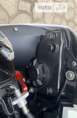 Спортбайк Yamaha YZF R6 2016 в 