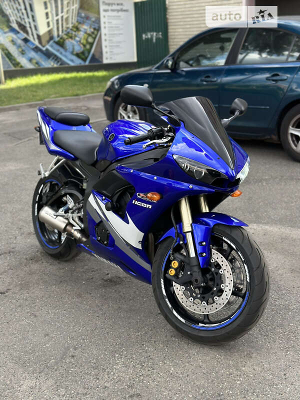 Спортбайк Yamaha YZF R6 2005 в 