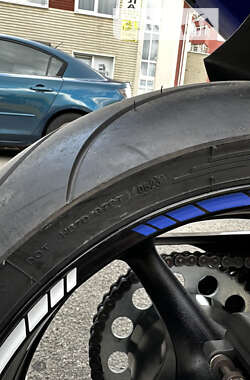 Спортбайк Yamaha YZF R6 2005 в 