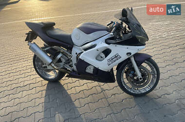 Спортбайк Yamaha YZF R6 2003 в 
