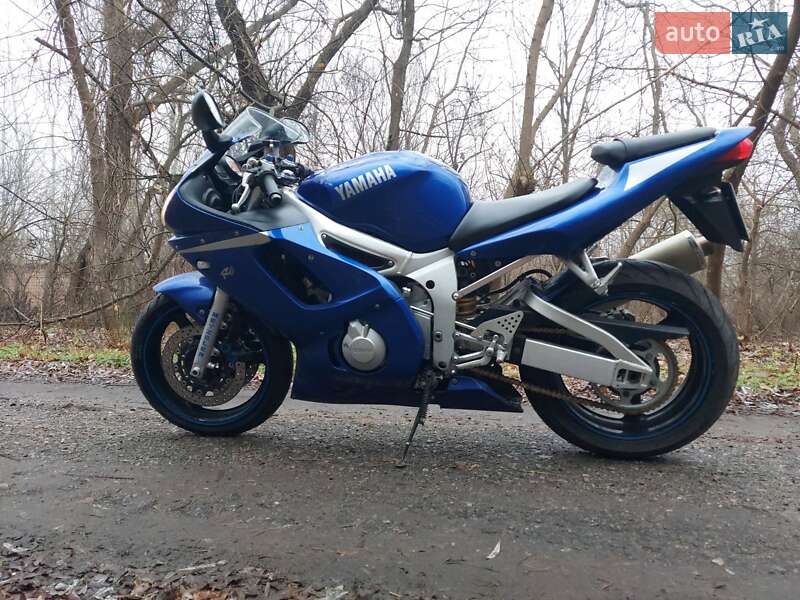 Спортбайк Yamaha YZF R6 2000 в Первомайске