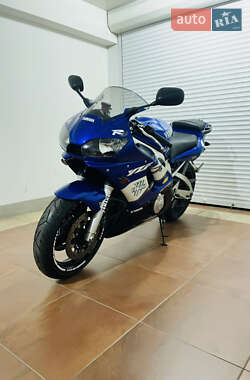 Спортбайк Yamaha YZF R6 2001 в 