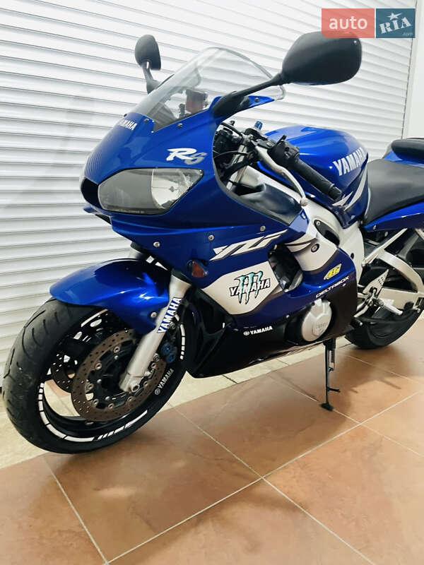 Спортбайк Yamaha YZF R6 2001 в Киеве