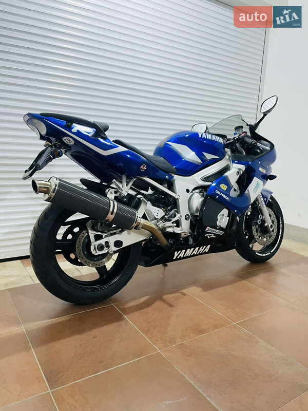 Спортбайк Yamaha YZF R6 2001 в Киеве