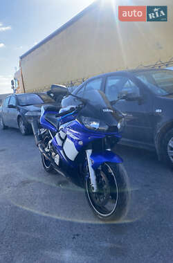 Спортбайк Yamaha YZF R6 2002 в 