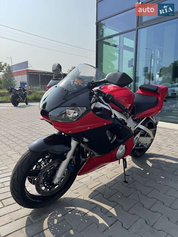 Спортбайк Yamaha YZF R6 2001 в Рівному