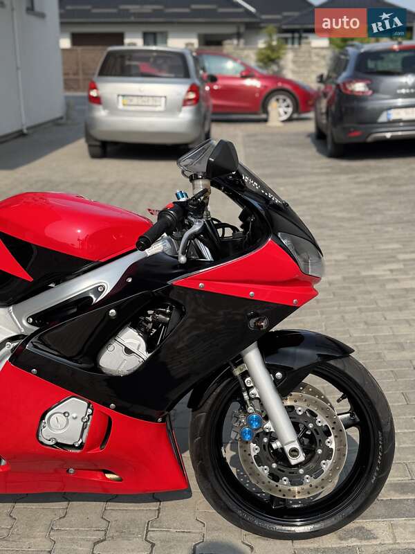 Спортбайк Yamaha YZF R6 2001 в Рівному
