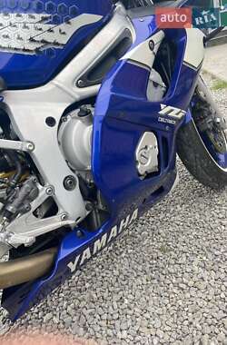 Спортбайк Yamaha YZF R6 1999 в Кам'янець-Подільському