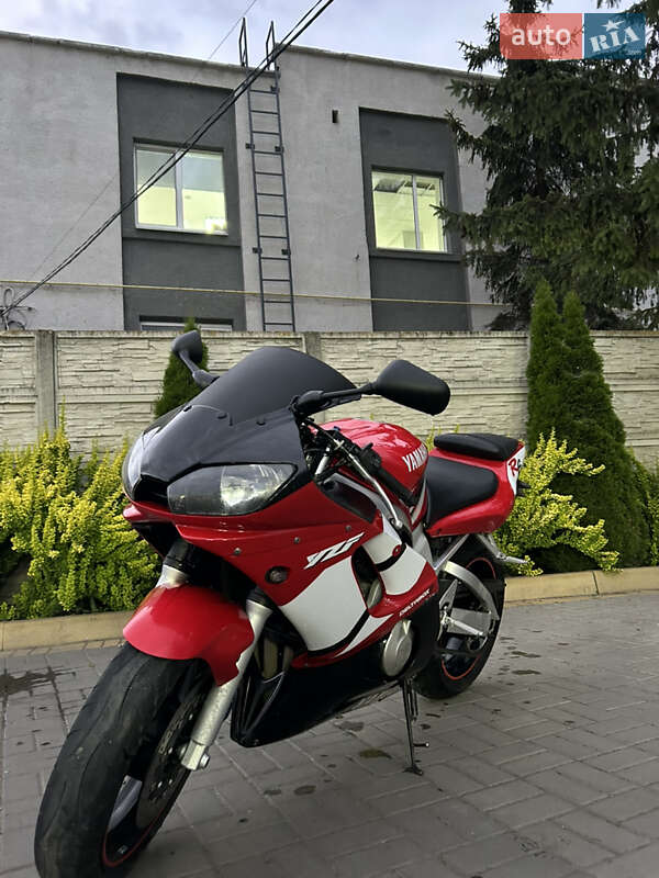Спортбайк Yamaha YZF R6 2002 в Вінниці