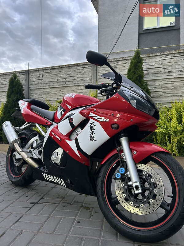 Спортбайк Yamaha YZF R6 2002 в Вінниці