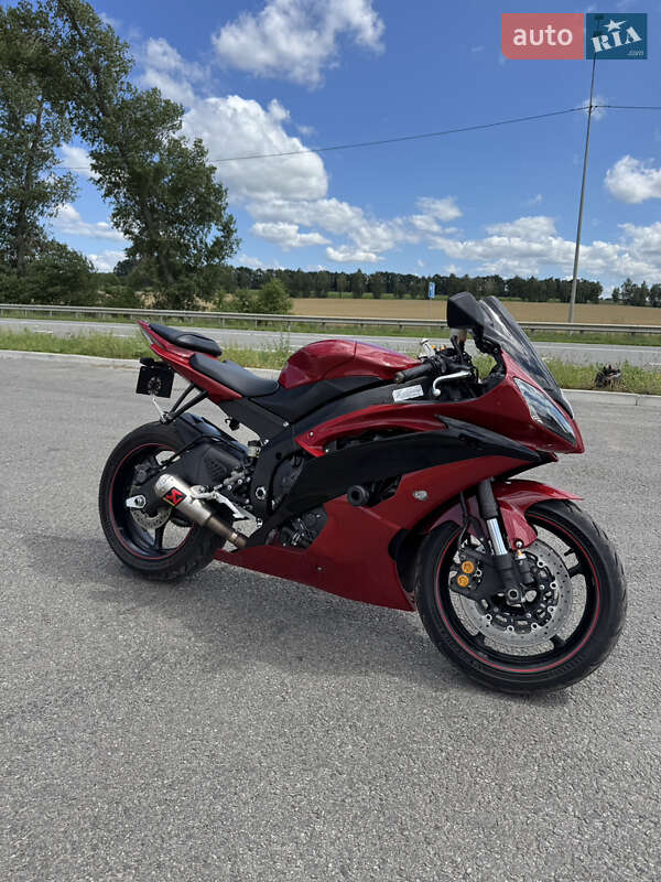 Спортбайк Yamaha YZF R6 2013 в Ромнах