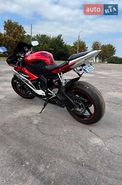 Спортбайк Yamaha YZF R6 2011 в 
