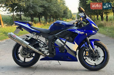 Спортбайк Yamaha YZF R6 2005 в 