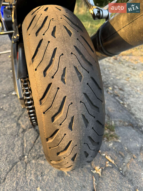 Спортбайк Yamaha YZF R6 2005 в Ровно