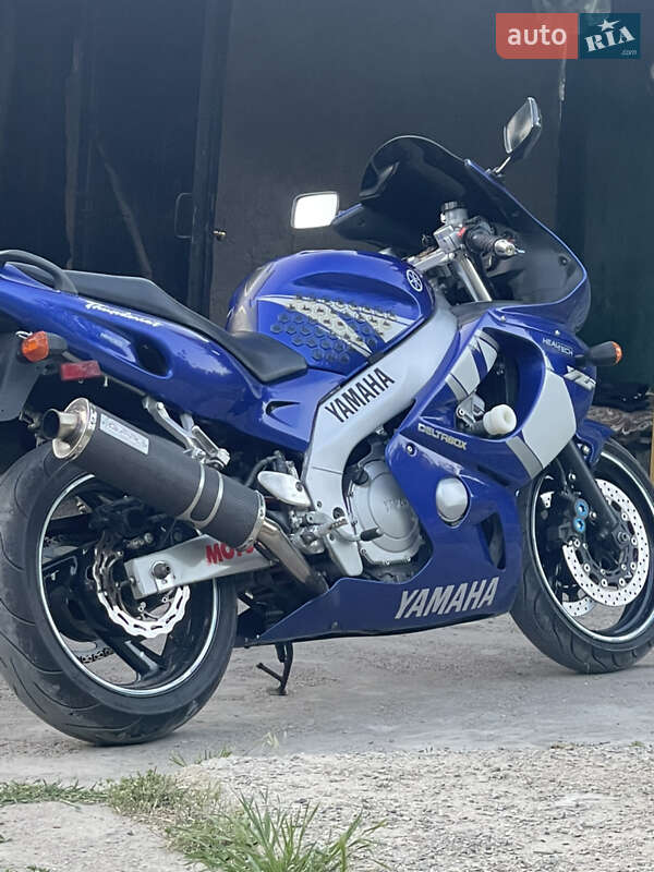 Мотоцикл Спорт-туризм Yamaha YZF-R 2002 в 