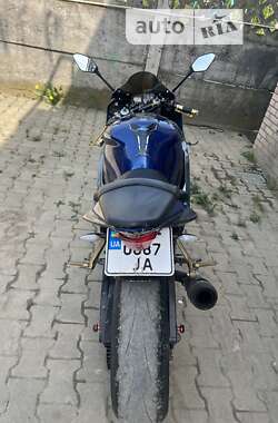 Спортбайк Yamaha Z 2006 в Ужгороде