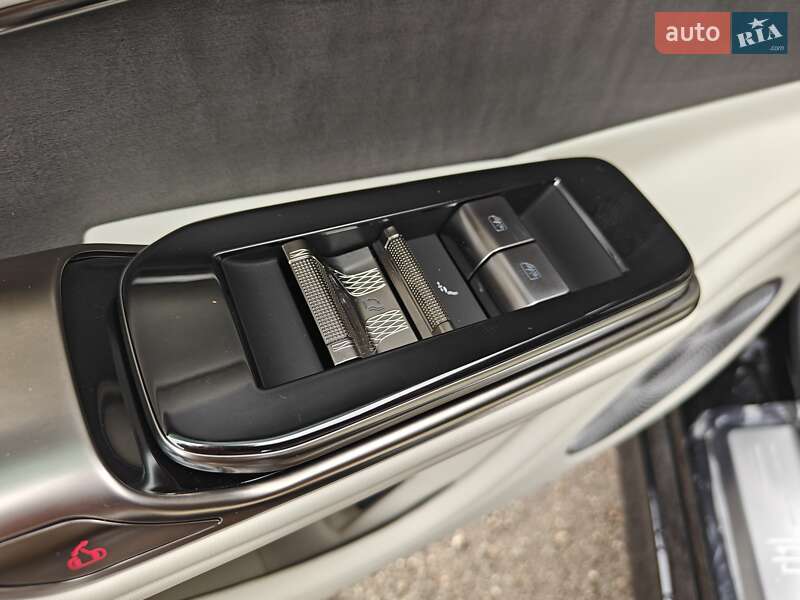 Седан YangWang U7 2025 в Києві