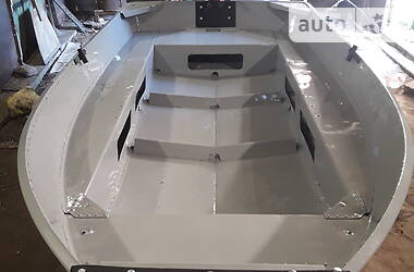 Лодка Язь 320 1989 в 