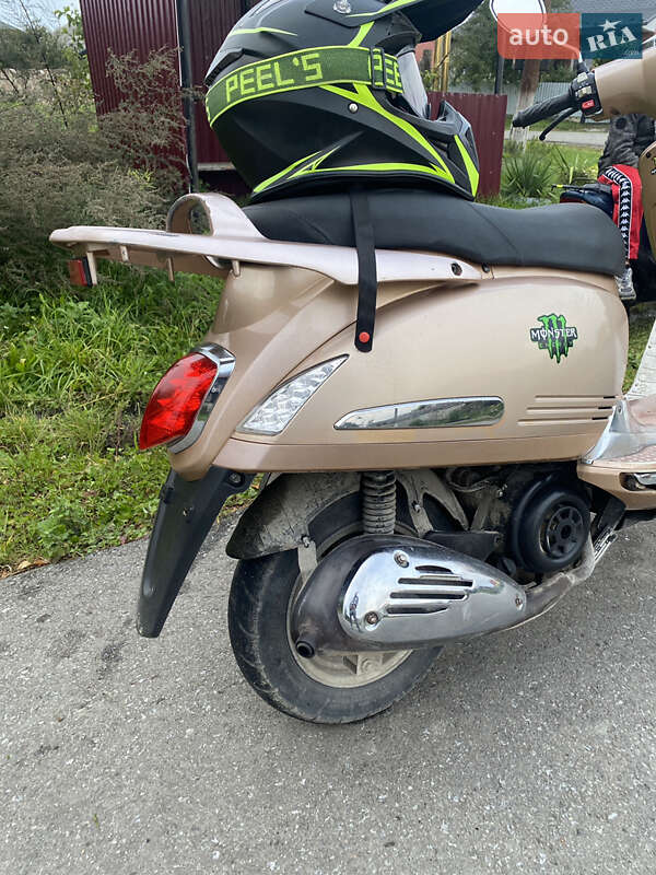 Скутер ретро YiBen YB 125T-12 2014 в Борщеве