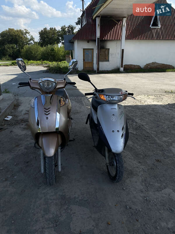 Скутер ретро YiBen YB 125T-12 2014 в Борщеве