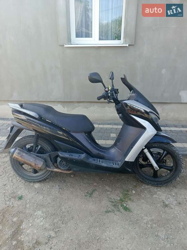 Максі-скутер YiBen YB 150T-10 2014 в Коломиї