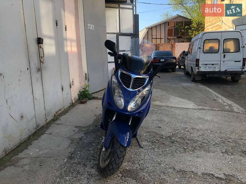 Макси-скутер YiBen YB 150T-10 2008 в 
