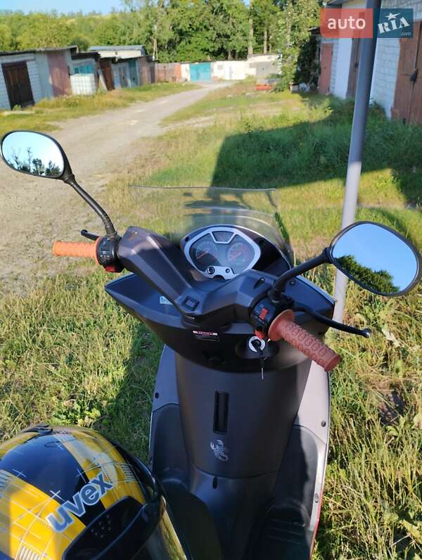 Макси-скутер YiBen YB 150T-15 2013 в Львове