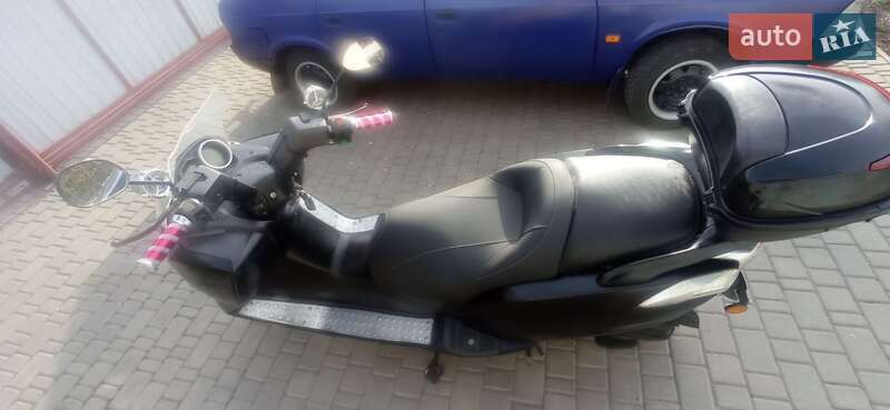 Грузовые мотороллеры, мотоциклы, скутеры, мопеды YiBen YB 150T-30 2012 в Кривом Роге фото 8 Грузовые мотороллеры, мотоциклы, скутеры, мопеды YiBen YB 150T-30 2012 в Кривом Роге