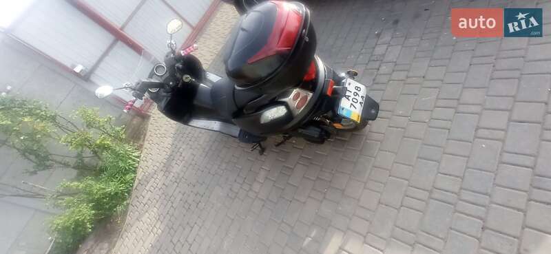 Грузовые мотороллеры, мотоциклы, скутеры, мопеды YiBen YB 150T-30 2012 в Кривом Роге фото 14 Грузовые мотороллеры, мотоциклы, скутеры, мопеды YiBen YB 150T-30 2012 в Кривом Роге