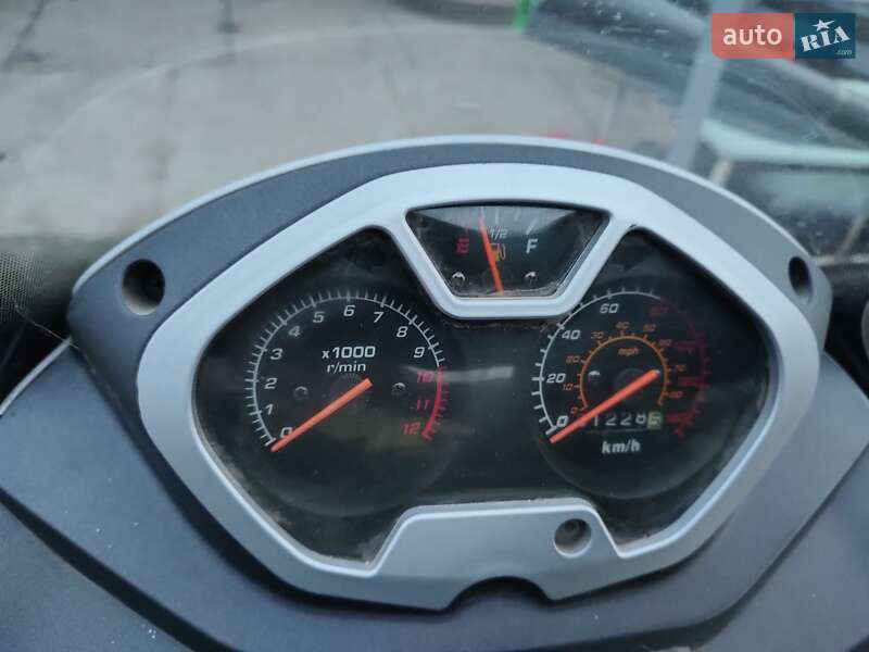 Скутер YiBen YB 150T 2014 в Ильинцах фото 3 Скутер YiBen YB 150T 2014 в Ильинцах