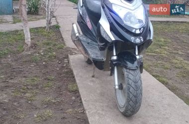 Скутер YiBen YB 50QT-9V 2014 в Черновцах