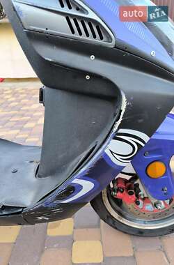 Скутер YiBen YB150T-15D 2013 в 