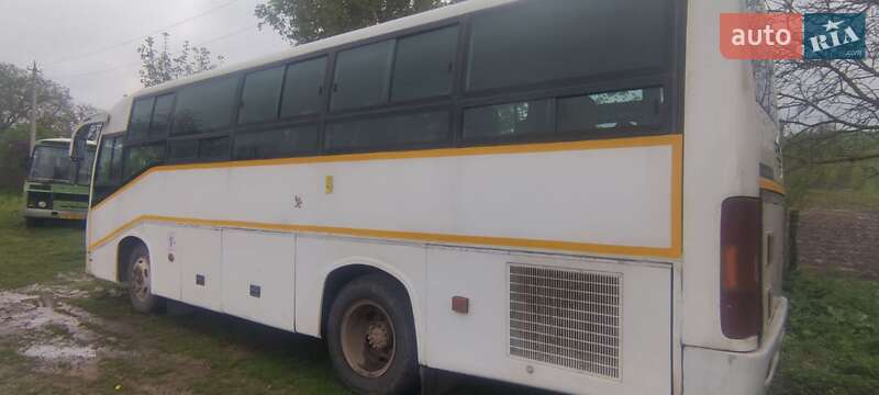 Туристический / Междугородний автобус Youyi ZGT 6831 2007 в Жмеринке